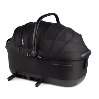 Tavo Pets Maeve ixo7x L crash tested pet car seat in Onyx black with isofix latches on the left side
