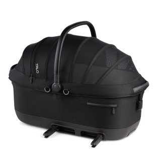 Tavo Pets Maeve ixo7x R crash tested pet car seat in Onyx black with isofix latches on the right side