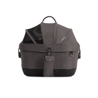 Maeve iso5x Wind pet car seat in the ashen fashion shown from the front with the power bank bag attached